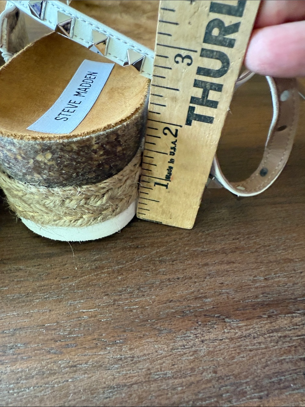 Steve Madden Gold Studded Platform Sandals Size 8.5 - Picture 8 of 10